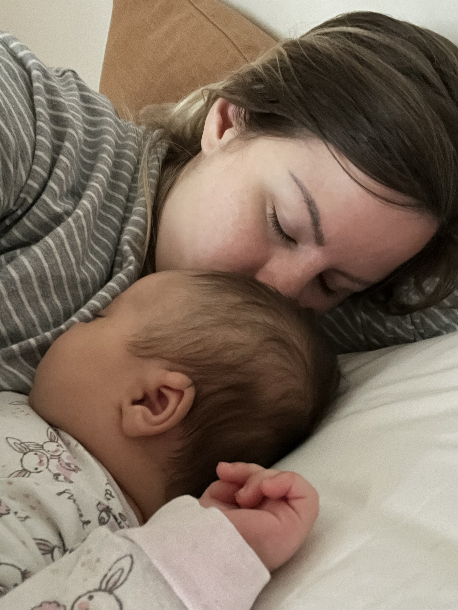”Jag visste att jag älskade mina barn, men jag orkade inte vara deras mamma” – Louise berättelse om postpartumdepression och D-mer